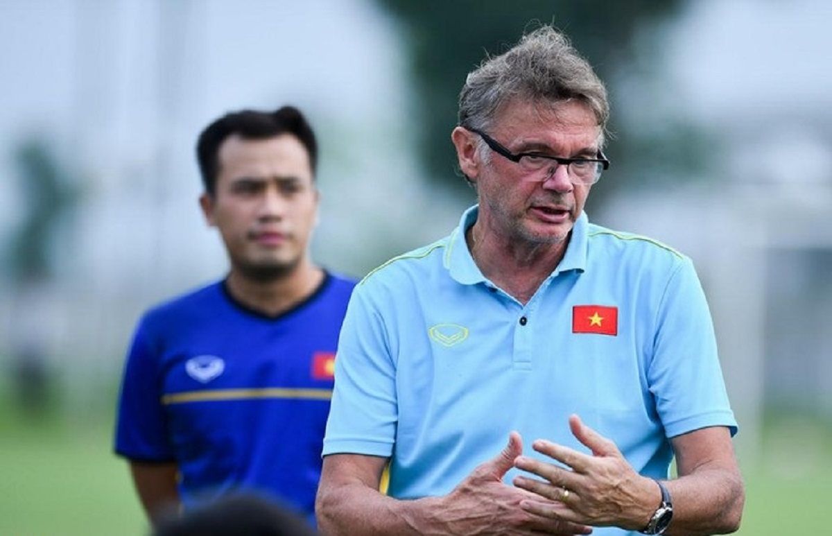 Banyak tokoh penting sepakbola yang saksikan laga playoff Olimpiade antara timnas Indonesia vs Guinea pada Kamis (9/5/2024) termasuk Philippe Troussier.