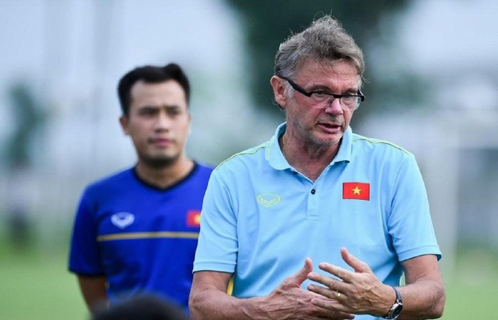 Tonton Indonesia vs Guinea, Troussier Pantau Hokky dkk untuk ke Eropa?