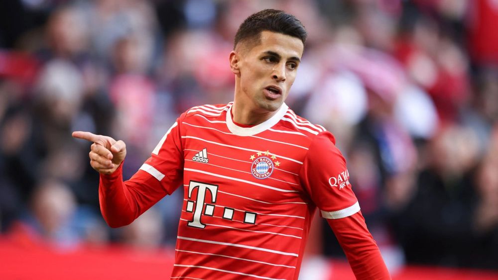 Unik, Cancelo Dapat Medali Juara Premier League dan Bundesliga