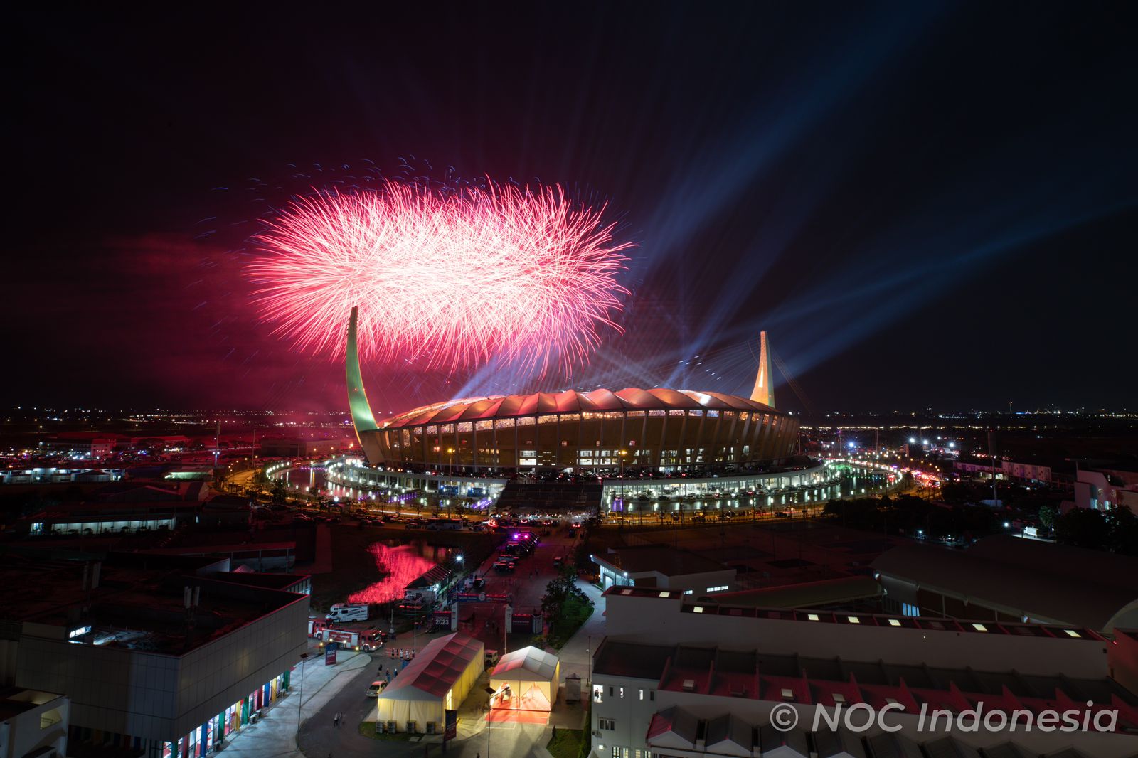 Opening ceremony SEA Games 2023 di Kamboja berlangsung meriah.