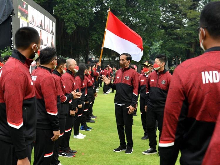 Jokowi saat pelepasan kontingan SEA Games 2023 di Istana Kepresidenan, Jakarta