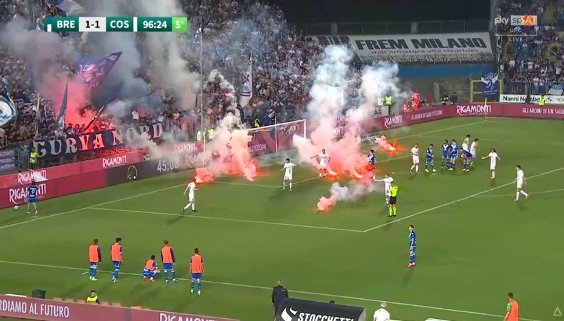 Brutal! Tak Terima Timnya Degradasi, Ultras Brescia Ngamuk dan Bubarkan Pertandingan