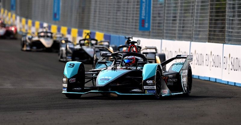 Duo Pembalap Maserati Tercepat di Sesi FP1 Formula E Jakarta 2023