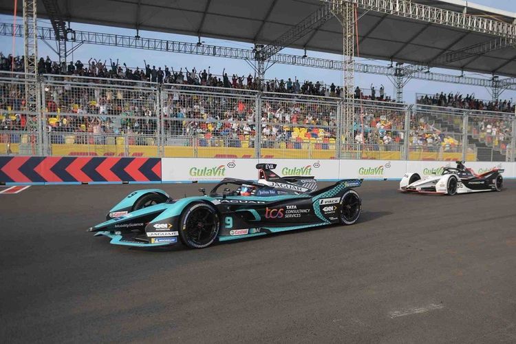 Formula E Jakarta ePrix 2022 (ANTARA FOTO/Indrianto)