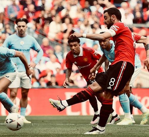Final FA Cup: Man United Samakan Skor Lewat Penalti Hasil VAR
