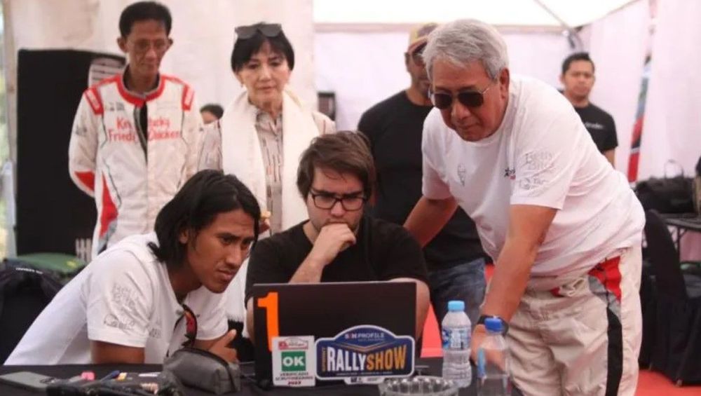 Pebalap Ayah-anak, Ricardo-Sean Gelael Ikut Kejurnas Sprint Rally