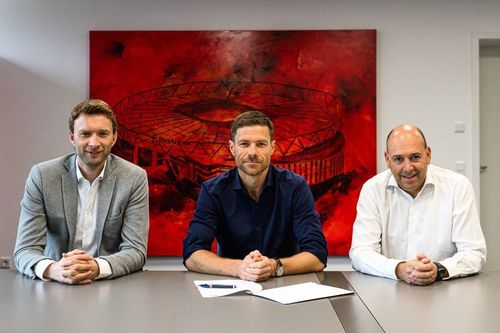 Leverkusen Resmi Perpanjang Kontrak Pelatih Xabi Alonso