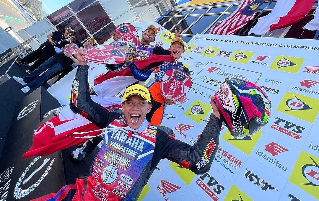 Arai Agaska Dibani Laksana dan dua pembalap yang naik podium UB150 Race II ARRC Mandalika