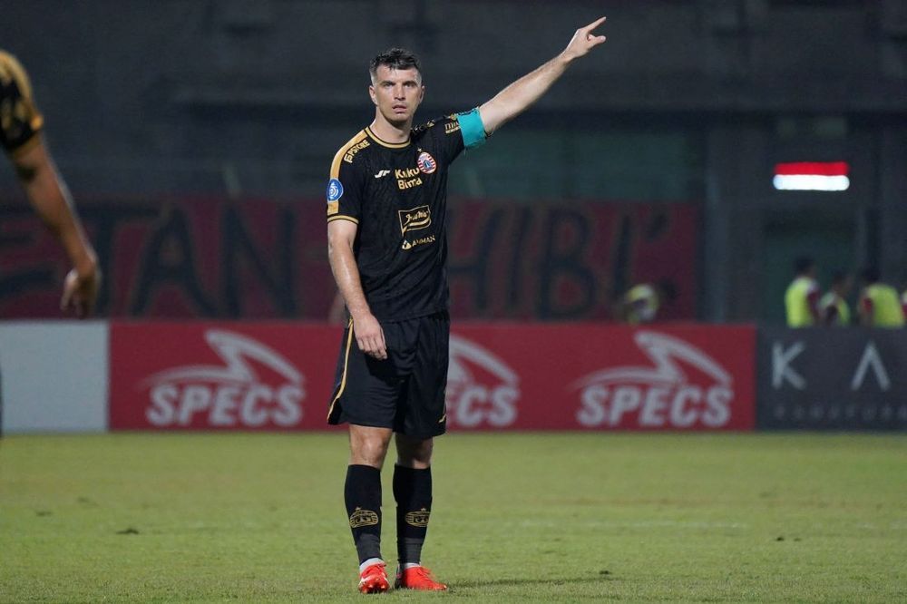 Momen Bersejarah Cahya Supriadi dan Ondrej Kudela Saat Persija Kalah dari MU