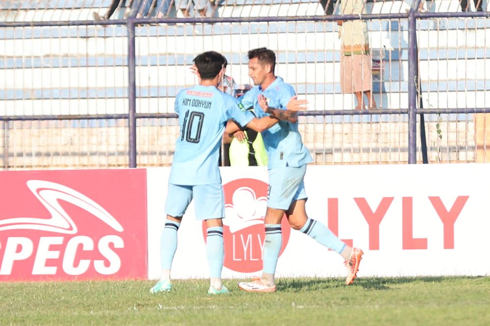 Djanur Tak Puas dengan Permainan Persela, Escoba Senang Cetak 1 Gol