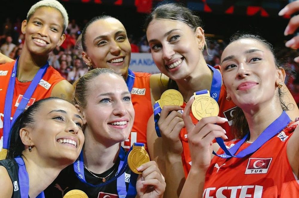 Tim Voli Putri Turki Juara EuroVolley Women 2023, Followers IG Melissa Vargas dan Hande Baladin Tembus 1 Juta