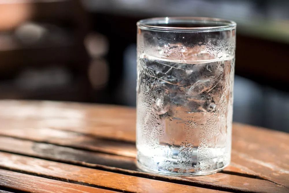 Mitos dan Fakta Kesehatan: Abis Olahraga Nggak Boleh Minum Air Dingin