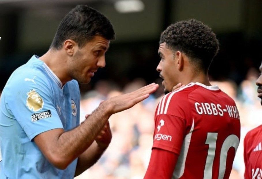 Video Rodri Cekik Pemain Nottingham Forest Viral, Phil Foden Diduga Ikut Terlibat!