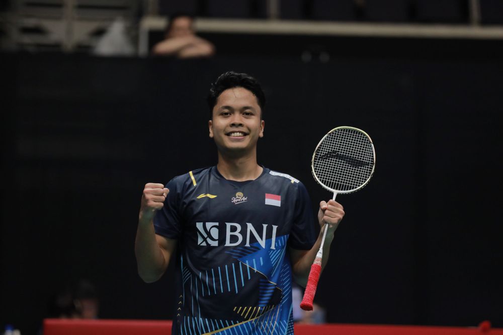 Selamat! Anthony Ginting Pertahankan Gelar Singapore Open Usai Hancurkan Antonsen