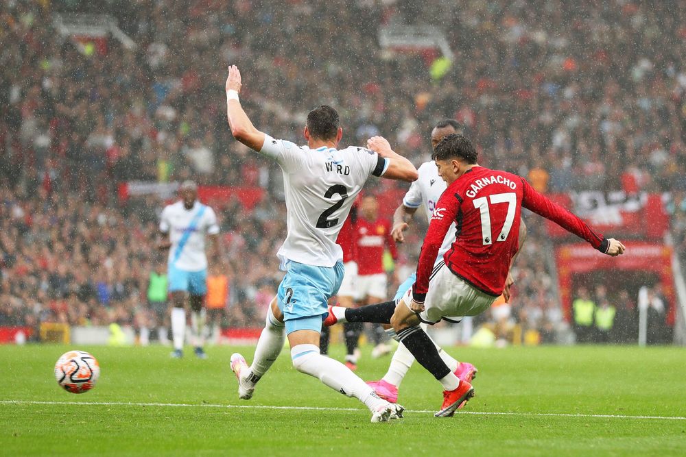 Hasil Liga Inggris: Main di Kandang Sendiri, Man United Frustrasi Dipermalukan Palace 0-1