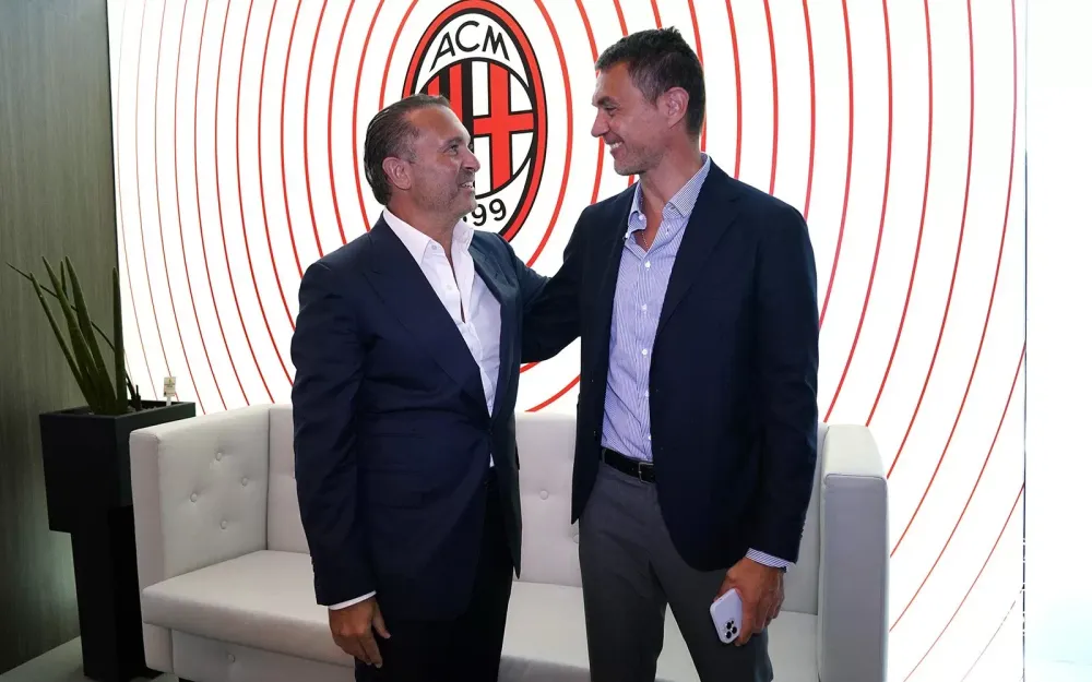 Usai Terlibat Argumen Panas, AC Milan Pecat Maldini