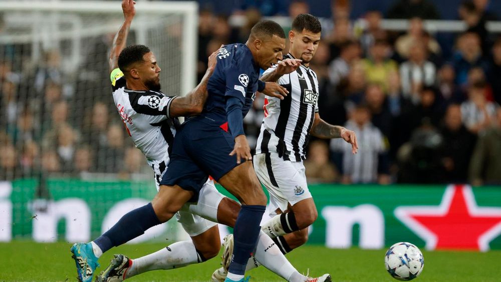 Ditusuk dari Belakang, Pemain Newcastle Ini Gagal Dapat Jersey Mbappe