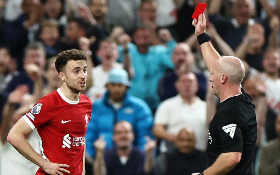 Profil Simon Hooper, Wasit yang Sedang Dimusuhi Fans Liverpool di Seluruh Dunia, Pernah Bantu Man United