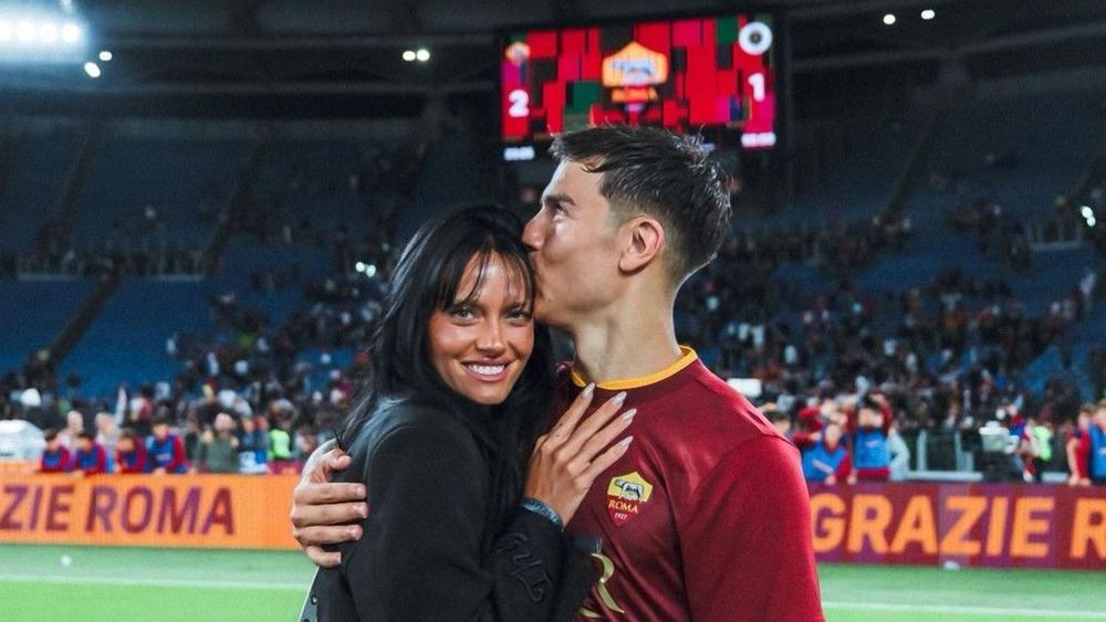 Bikin Salting, Ini Video Paulo Dybala Lamar Sang Pacar di Roma