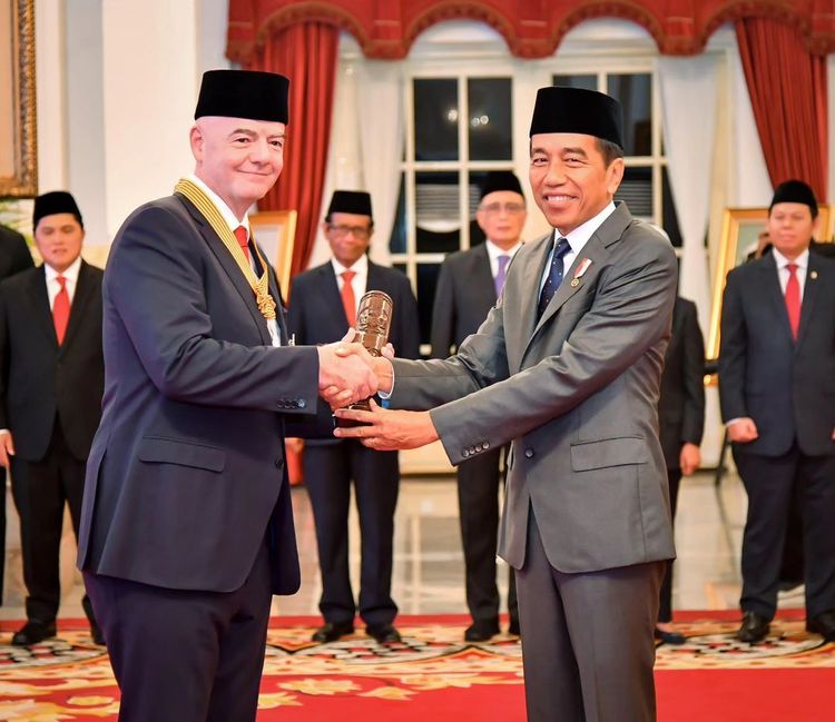 Presiden Jokowi dan Gianni Infantino