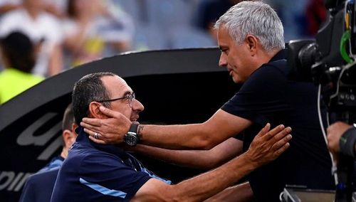 Jose Mourinho dan Maurizio Sarri yang akan saling bertemu di laga Derby Della Capitale antara Lazio vs AS Roma