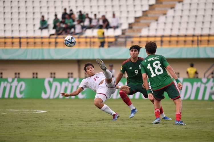 Laga Meksiko vs Selandia Baru dilangsungkan di Stadion Si Jalak Harupat, Soreang, Kabupaten Bandung, 18 November 2023 (LOC WC U17)