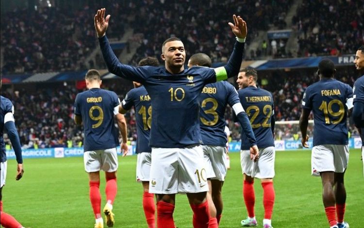 Kylian Mbappe selebrasi gol ke gawang Gibraltar.