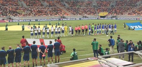 Laga timnas U17 Inggris vs Brasil di JIS (Twitter @jerseyforum).jpg