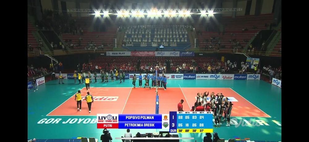 Hasil pertandingan Final Four Livoli Divisi Utama Jakarta Popsivo Polwan vs Gresik Petrokimia Pupuk Indonesia