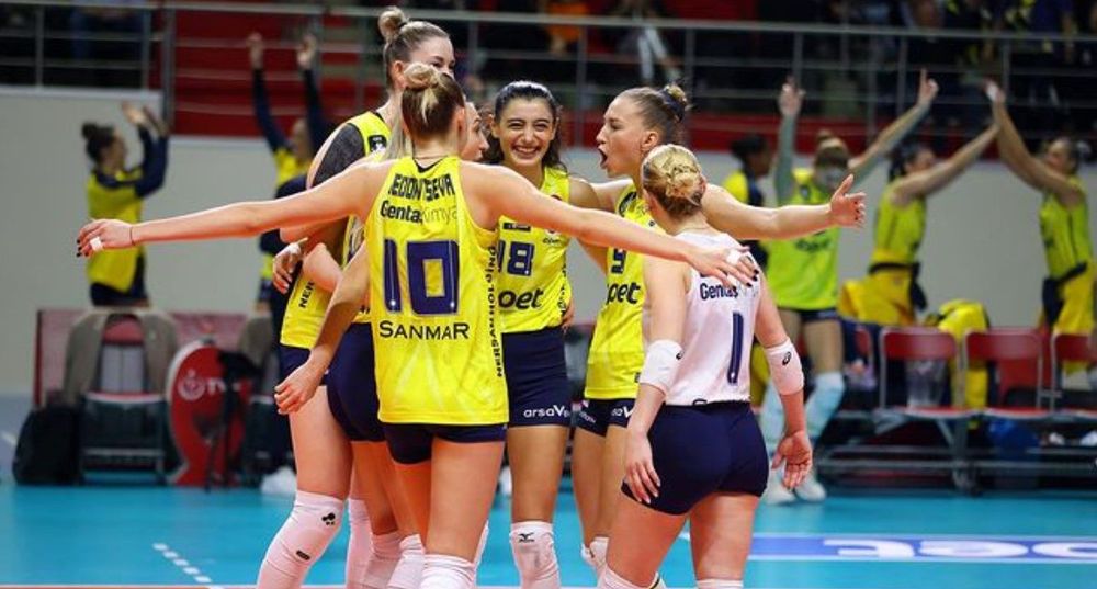 Fenerbahce menang 3-0 atas Ankara PTT di Sultanlar Ligi.