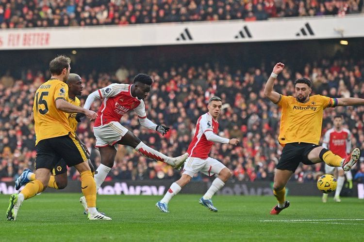 Arsenal menang 2-1 atas Wolves di Emirates Stadium.