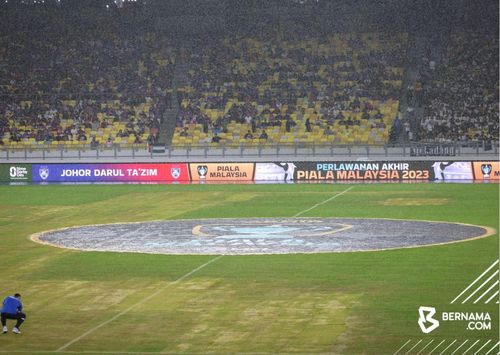 Rumput Stadion Bukit Jalil Memprihatinkan 