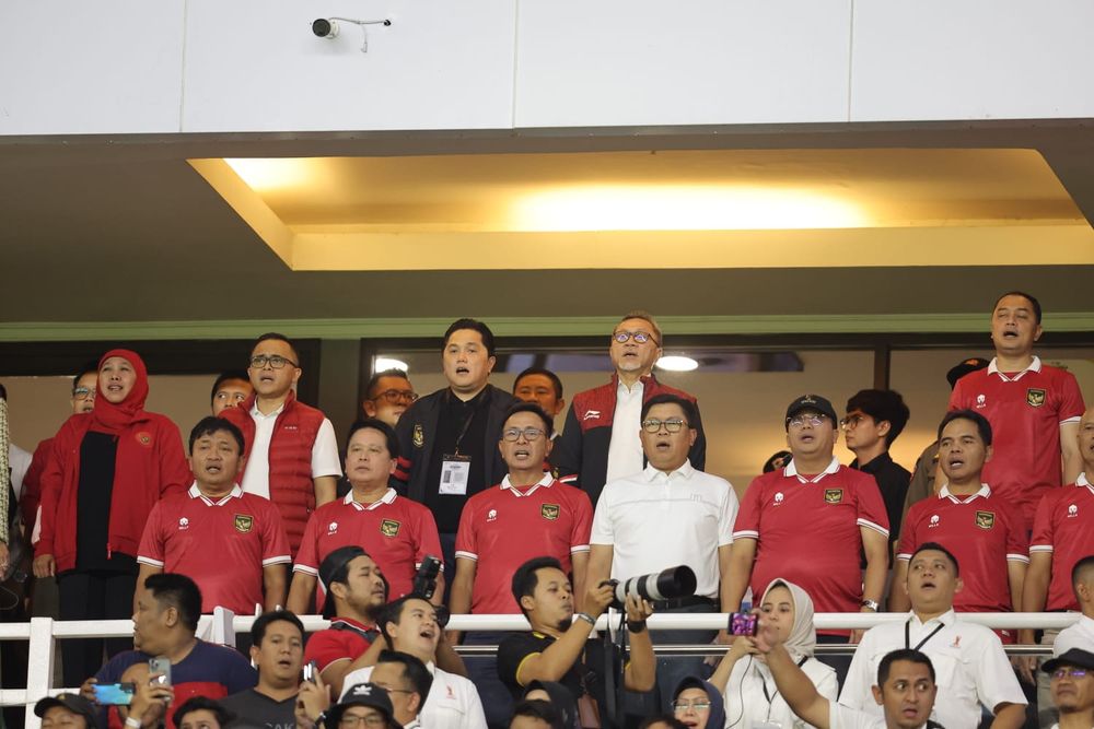 Ditemani Gibran dan Amali, Erick Thohir Nonton Persis Solo vs Jeonbuk