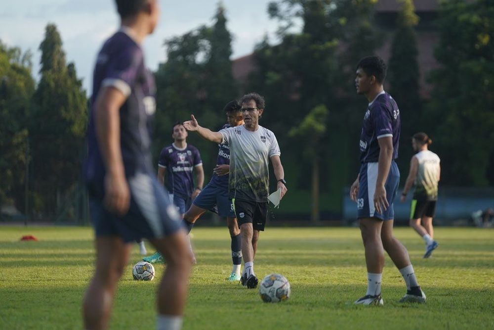 Luis Milla Beberkan Kondisi Pemain Usai Bela Timnas Indonesia dan Rekrutan Baru Persib