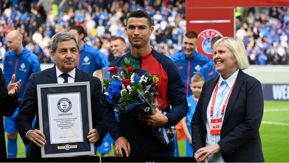 Cristiano Ronaldo Masuk Guinness World Record Usai 200 Kali Bela Portugal