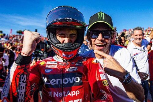 Marquez ke Ducati Musim Depan, Rossi Ingatkan Ada Bahaya untuk Bagnaia