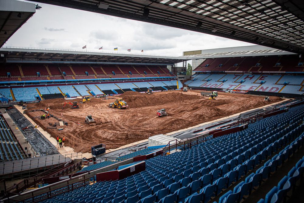 Bukan untuk Kampanye dan Konser, Kandang Aston Villa Disulap Jadi Arena Balap Motocross