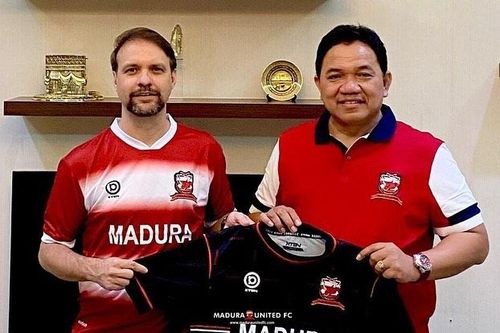 Madura United vs Persib Bandung: Mauricio Souza Nantikan Debut di Liga 1