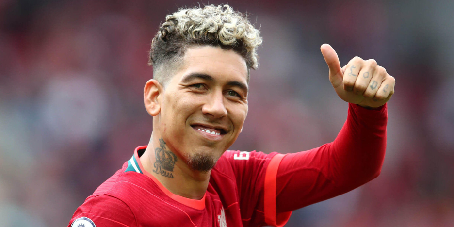 Momen Firmino Disambut Fans Arab Saudi: Digrepe Sampai Dicium