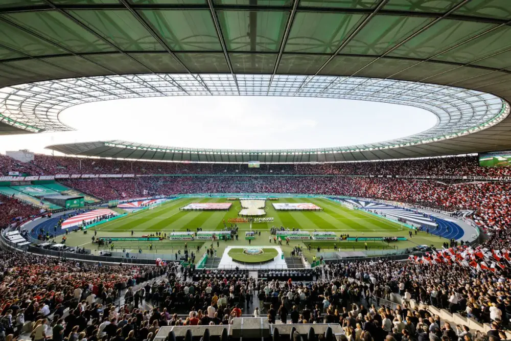 Main di UCL, Klub Kecil Penuh Kejutan Ini Akan Pinjam "GBK-nya Jerman" Gegara Stadion Kandangnya Terlalu Kecil